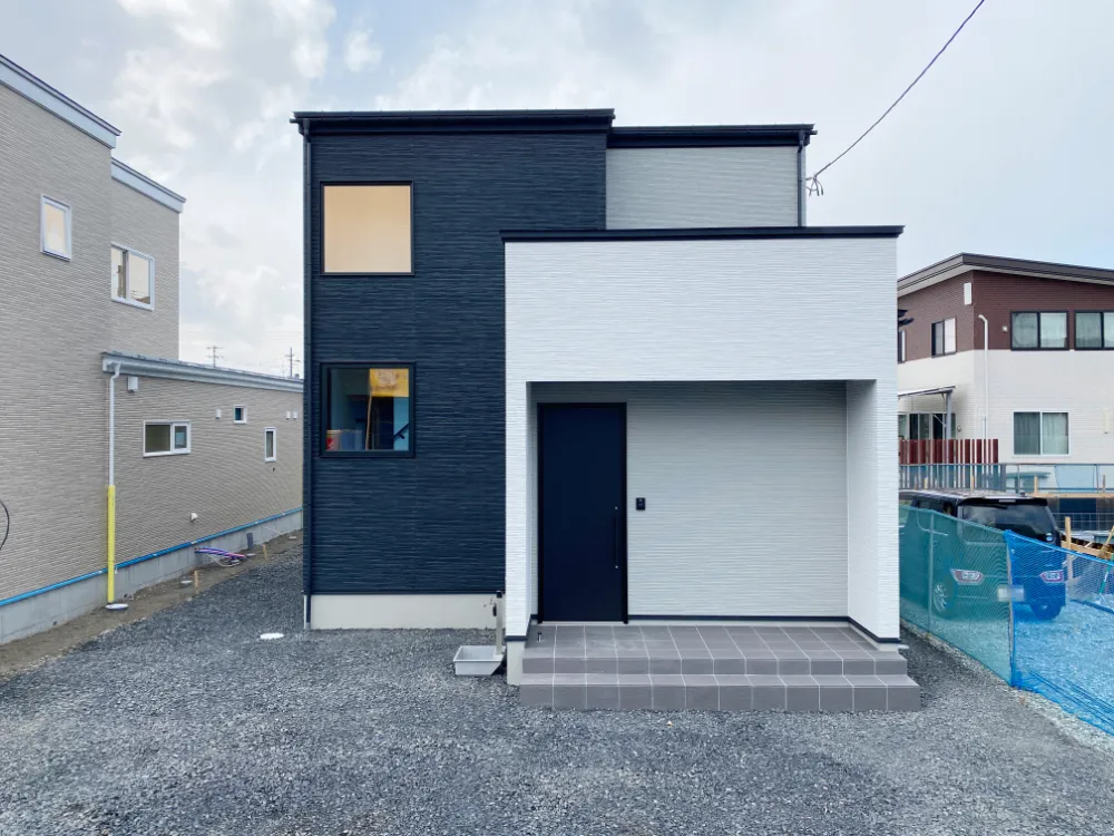 land image 1